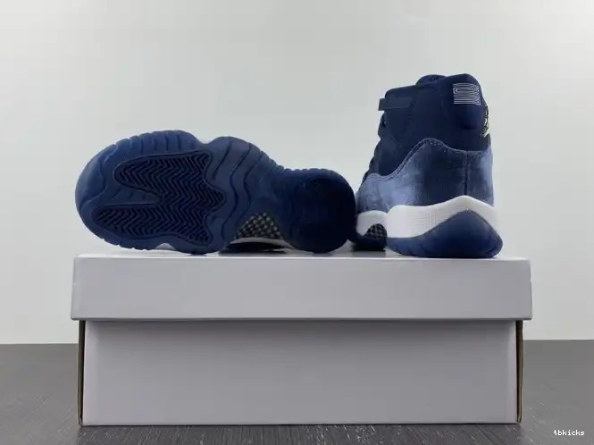 Reps TBK Velvet AR0715-441 WMNS 11 Navy Jordan Air Midnight 0323